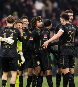 Augsburg defeated Köln to rise to 9th place