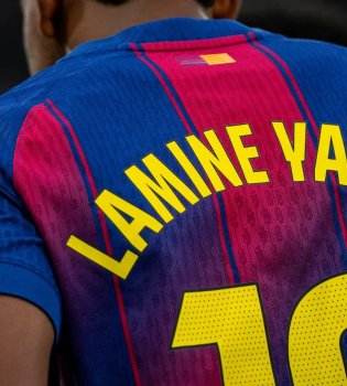 «Barselona» klubi va Nike yangi mavsum uchun liboslarni taqdim etdi