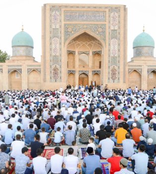 O'zbekistonda Qurbon hayiti namozi o'qiladigan vaqtlar e'lon qilindi