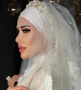 Manzura 20 yosh kichik yigitga turmushga chiqmoqda