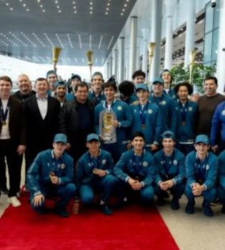Uzbekistan hockey players won the world championship in Hong Kong