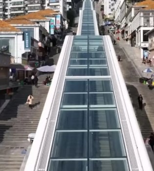 Xitoy tog'larida dunyodagi eng baland eskalator ishga tushdi