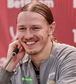 Guberniev: Safonov is fighting for the main squad