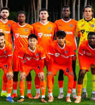 В матче «Галатасарай» — «Бешикташ» на поле выйдут узбекские звёзды