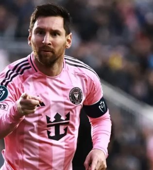 Messi professional faoliyatida to'qqiz yuzta gol urdi