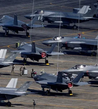 Iranian air defense struck a US F-35 fighter jet