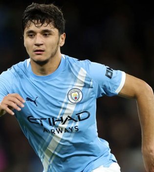 Абдукодир Хусанов: Надежный защитник «Манчестер Сити»