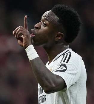 Sidni Lopesh Viniusius bilan futbolka almashishdan voz kechdi