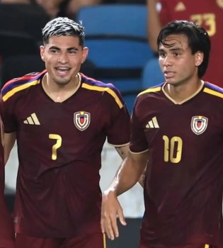 Venezuela defeated Trinidad and Tobago with four goals