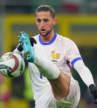 Де Дзерби похвалил мастерство Рабиони