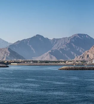 Ormuz bo‘g‘ozida kemalar harakati tiklanmoqda