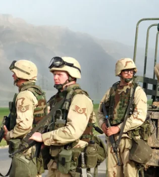 Иран предупредил о сильном ответе США