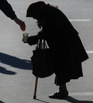 366 thousand families escaped poverty, unemployment decreased