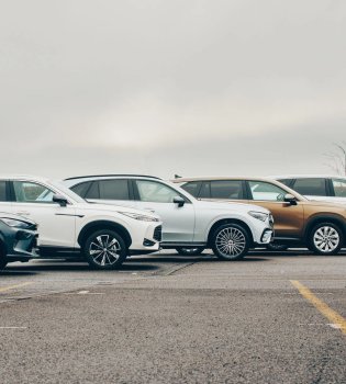 Gibrid avtomobillar davri tugab yangi texnologik burilish boshlanmoqda