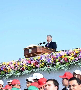 Президент в поздравлении с Наврузом подчеркнул роль махалли в наших национальных ценностях