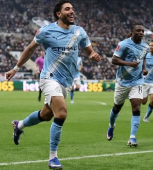"Манчестер Сити" обыграл Ньюкасл и вышел в четвертьфинал