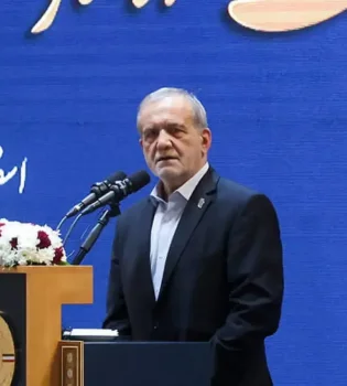 В Иране начал работу Временный Совет: начался переход власти