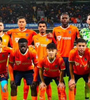 Файзуллаев и Шомуродов провели 90 минут на поле с мячом