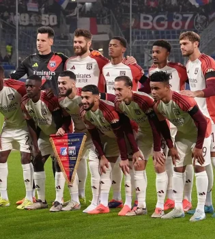 "Lion" and "Newcastle" are leading with quick goals