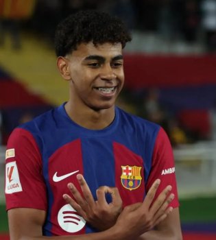 Yamal Barselona uchun kuchli markaziy hujumchi kerakligini aytib o'tdi