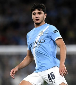 Husanov's courage and injury amazed the football world