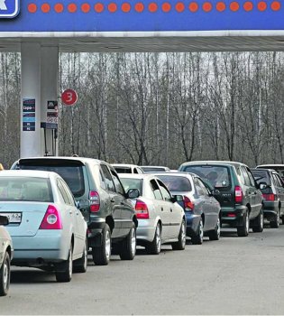 В России введено льготное порядок заправки бензином для водителей.