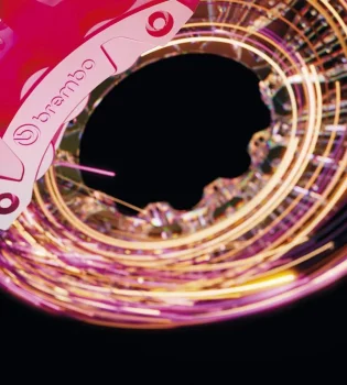 Brembo kompaniyasi inqilobiy Sensify tormoz tizimini ishlab chiqarishni boshladi