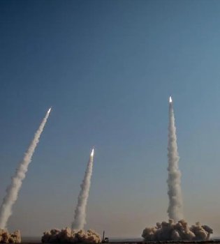 Частота ракетных ударов Ирана резко снизилась, но угроза все еще сохраняется