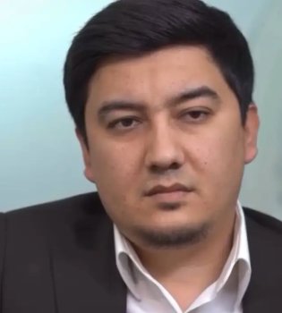 Davron Asqarov mashinasini urib ketgan haydovchi qochdi