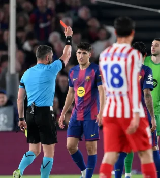 «Барселона» недовольна судейскими решениями и подает жалобу в УЕФА