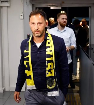 «Fenerbahche» derbidagi mag'lubiyatdan so'ng bosh murabbiyni iste'foga chiqardi