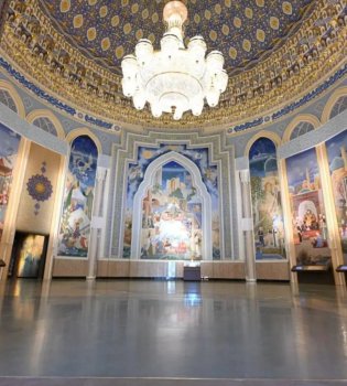 Президент Шавкат Мирзиёев осмотрел обновленный музей истории Темуридов