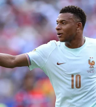 Ronaldo Mbappe'ni o'zining vorisi deb atadi