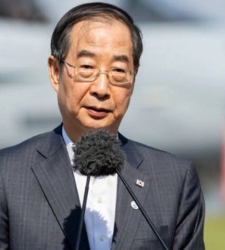 Former Prime Minister Sentenced to 23 Years in Prison in South Korea