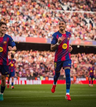 Барселона в ответном матче разгромила Севилью со счетом пять голов