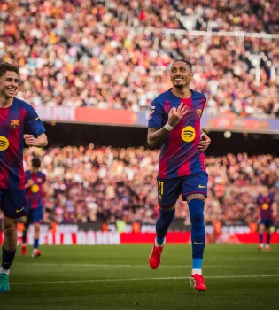 Барселона в ответном матче разгромила Севилью со счетом пять голов