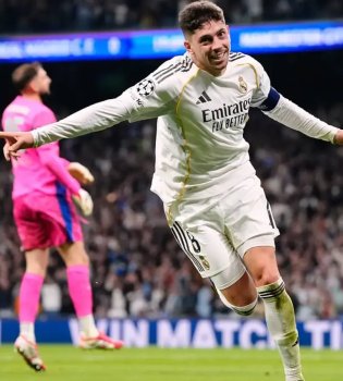 Valverde scores a hat-trick to lead Real Madrid to victory