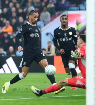 Joao Pedro het-trik bilan "Chelsi"ga g'alaba keltirdi