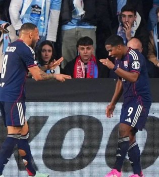 Yevropa Ligasi sakkizlik finalida kutilmagan natijalar va dramatik kurashlar kuzatildi