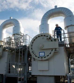 Германия заполняет газовые хранилища в подготовке к предстоящей зиме