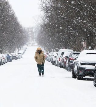 AQShda qor bo‘roni bir million xonadonni elektrsiz qoldirdi