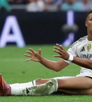Real Madrid tibbiyot jamoasi Mbappe shifo jarayonida xato qildi