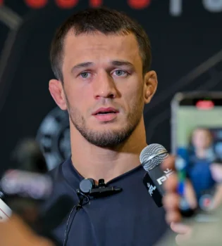 Usmon Nurmagomedov Nyu Yorkda Archi Kolganga qarshi jang qiladi