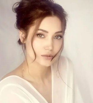 Звезда Ражабова гармонично сочетает семейную жизнь и творческий потенциал