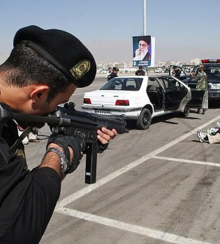 Iran Detains US and Israeli Officials