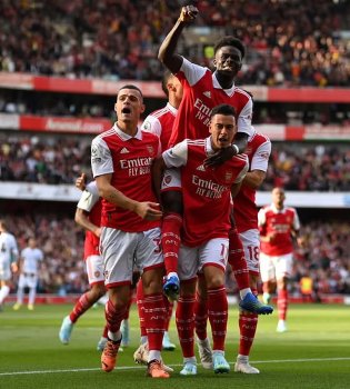 Eleven players injured at Arsenal