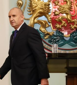 Bulgaria President Rumen Radev announced his resignation