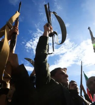 Йемен нанес ракетный удар по сионистам в союзе с Ираном