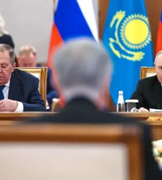Putin Yevrosiyo iqtisodiy ittifoqi sammitida milliy valyutalardan foydalanish muhimligini ta'kidladi