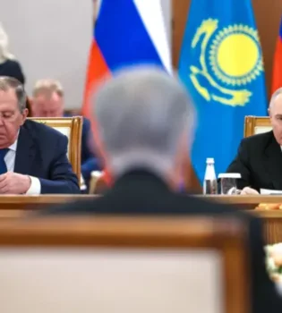 Putin Yevrosiyo iqtisodiy ittifoqi sammitida milliy valyutalardan foydalanish muhimligini ta'kidladi